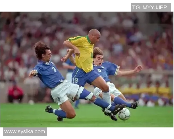 足球明星在上海的精彩瞬间展现了他们的风采与魅力